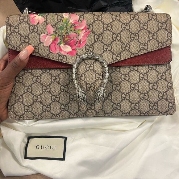 Gucci GG Supreme Shoulder Bag - Picture 1 of 6